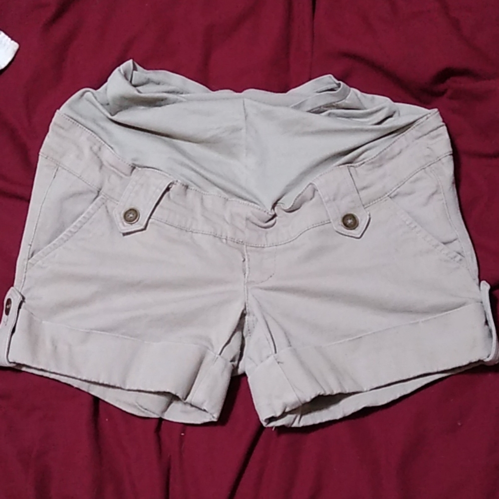 Maternity shorts